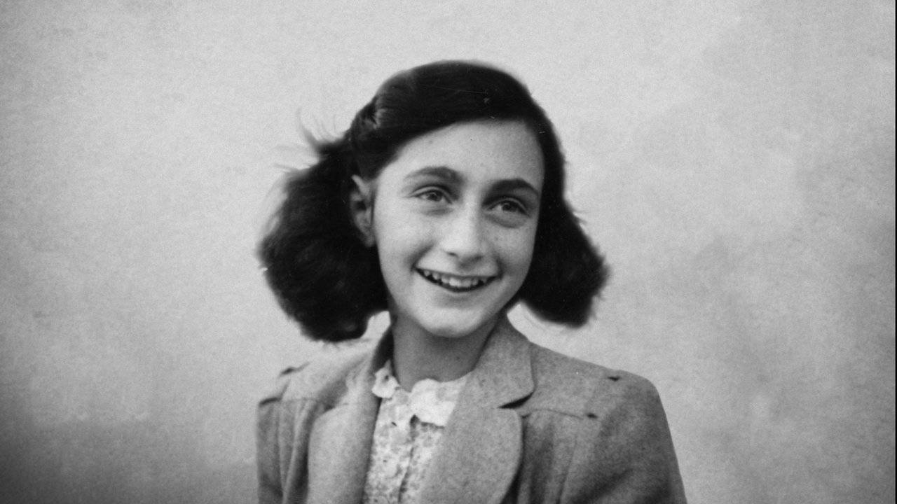 Anne Frank. Fetița care a murit într-un lagăr de concentrare și a lăsat un jurnal în urma ei