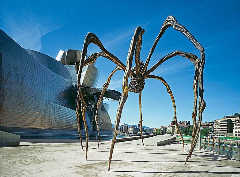 Păianjenul: un simbol al mamei lui Louise Bourgeois