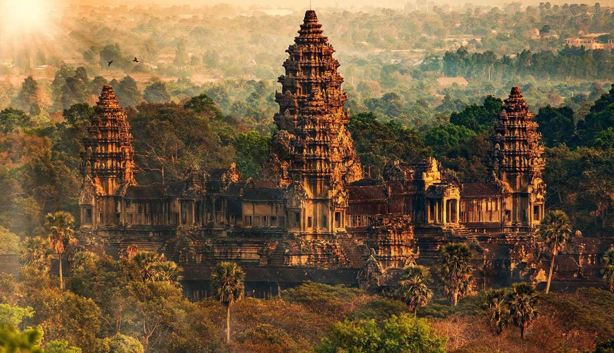Angkor Wat Bijuteria coroanei din Cambodgia
