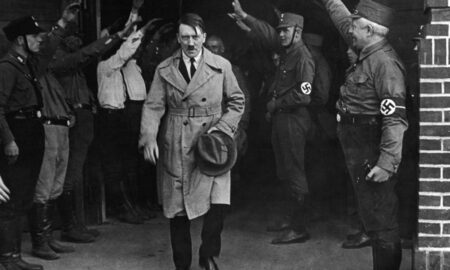 Liderul nazist Adolf Hitler a murit sau nu în urma unui act suicidal