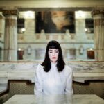 Linda Boström Knausgård, Bine ai venit în America!