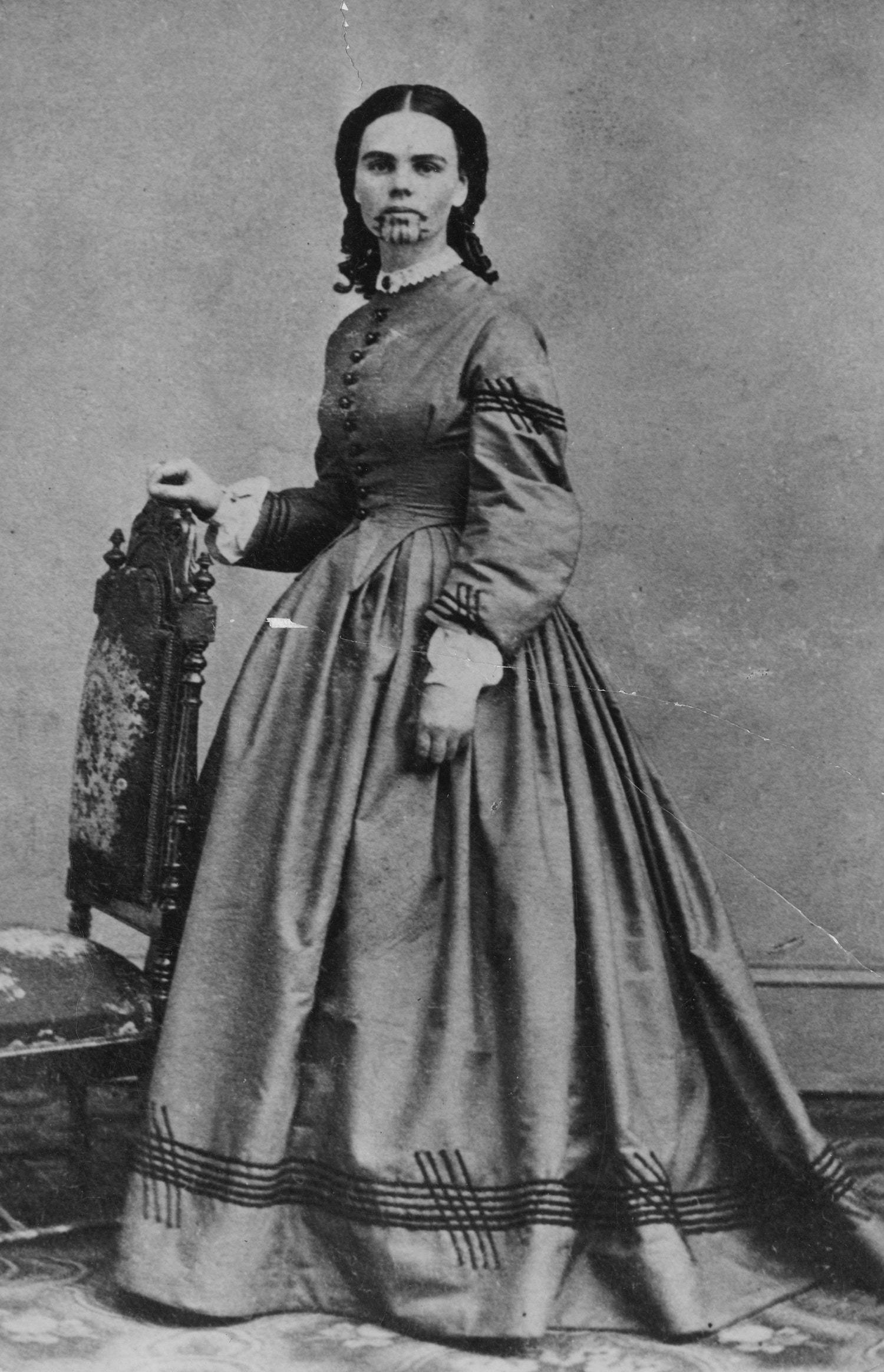 Margot Mifflin, Trupuri subversive - o istorie secretă a femeilor și tatuajelor