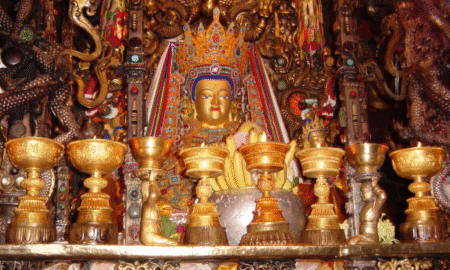 Mănăstirea Sakya din Tibet. Templul care găzduiește peste 40 000 de suluri sacre