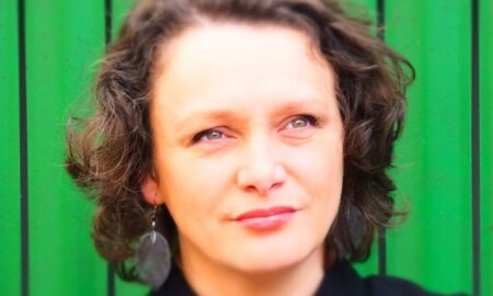 Moni Stănilă, O lume din evantaie, pe care să nu o împarți cu nimeni