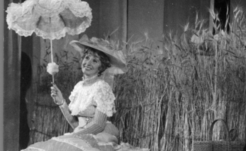 Clody Bertola povestea de film a unei actrițe care a vrăjit mari regizori ai teatrului românesc