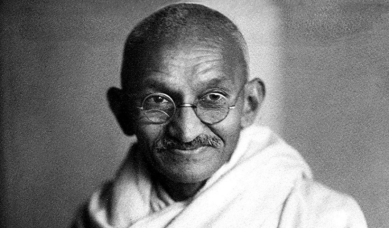 30 ianuarie 1948: Mahatma Gandhi este asasinat. Povestea adevăratului părinte al independenței Indiei