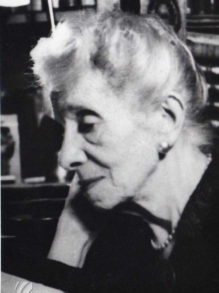 Alice Voinescu pentru educarea spiritului tânăr. Un jurnal cât o viață