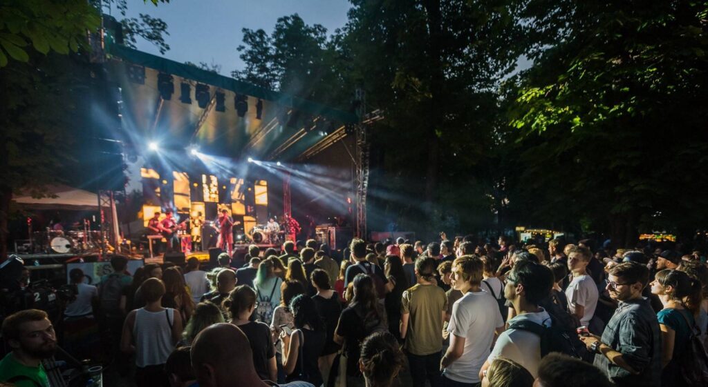 Cluj-Napoca visează în ritm de jazz. A început vânzarea biletelor pentru festivalul din septembrie „Jazz in the Park”