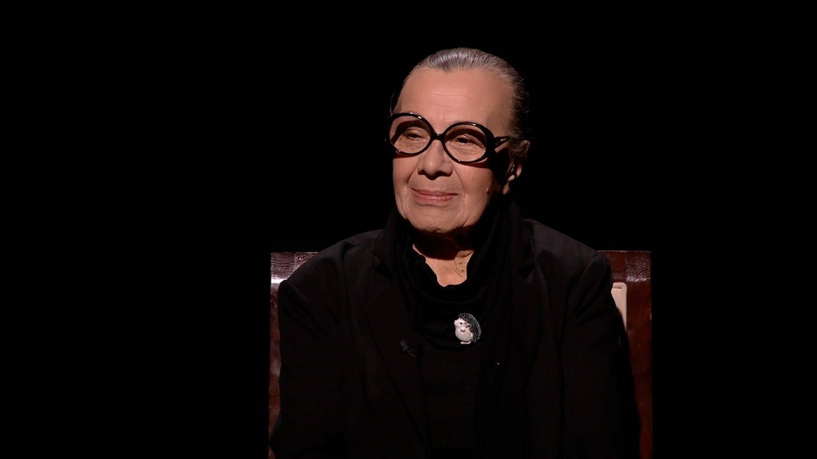 „Dialogul meu cu cei din jur nu poate fi decât teatrul” – actriţa Coca Bloos la „Nocturne”, TVR 1