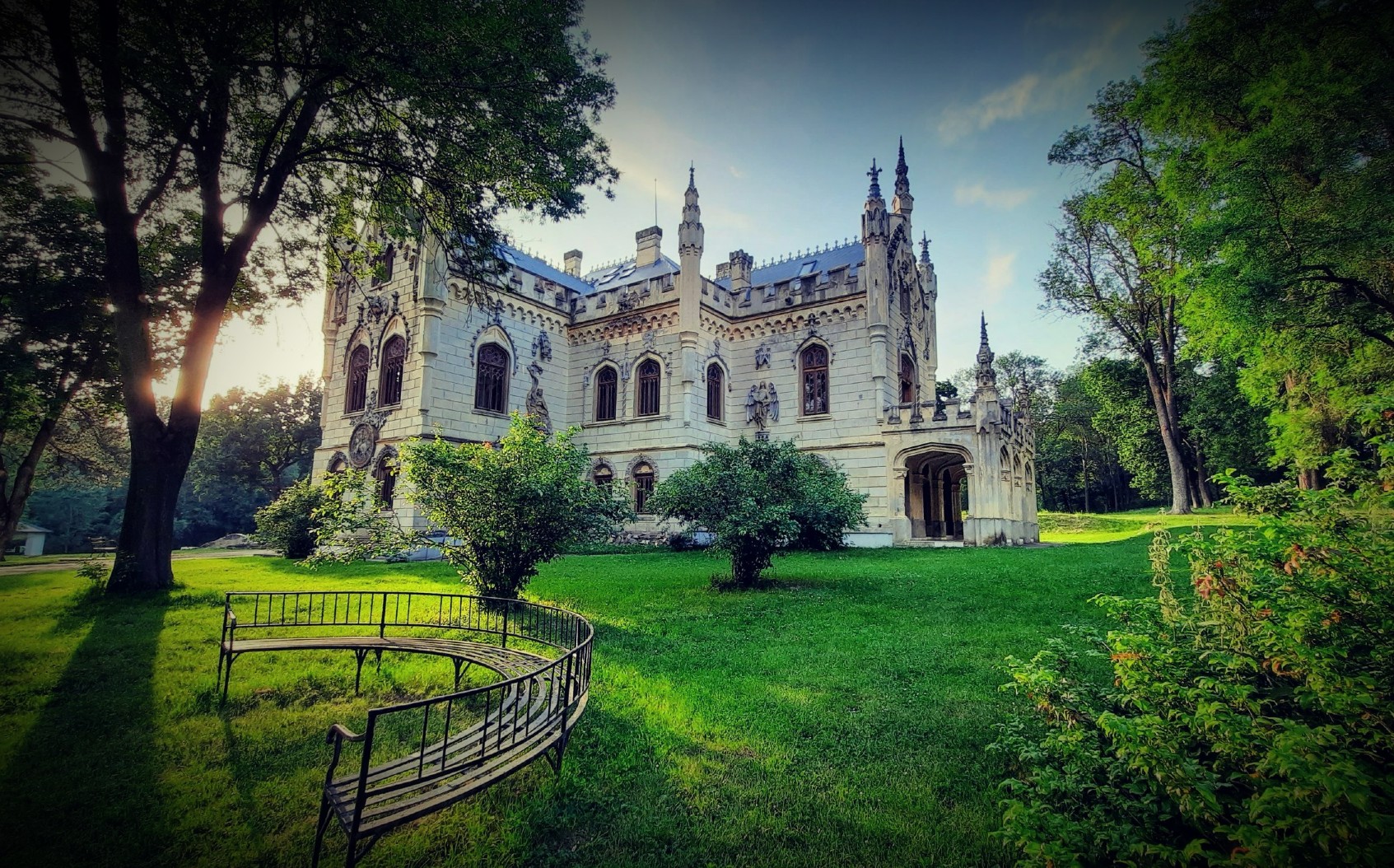 Castelul Sturdza – o poveste fără sfârșit a unui vis de piatră