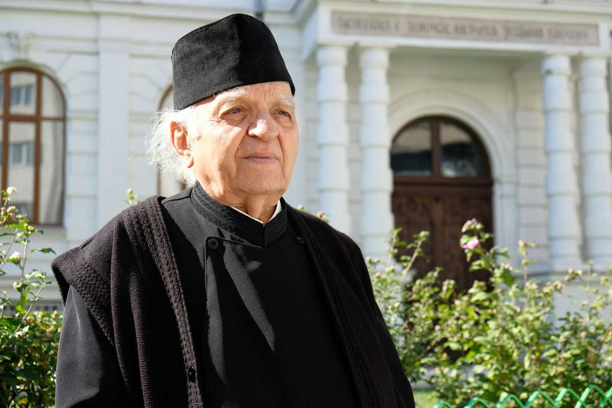 Părintele Nicolae Bordașiu – O viață în rugăciune și mărturisire