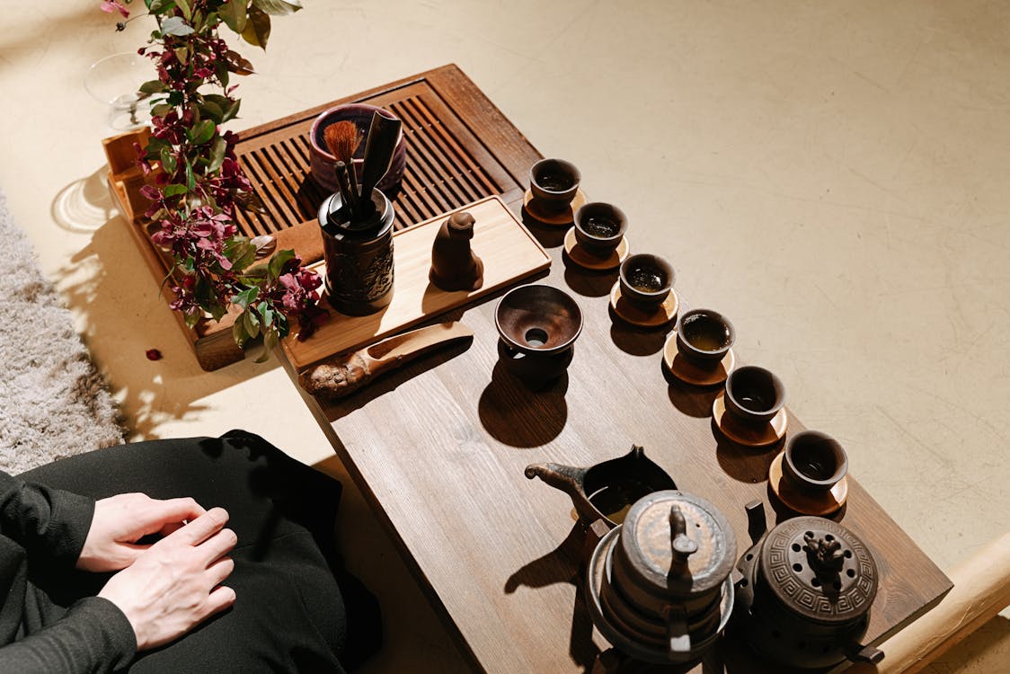 Armonia într-o ceașcă – O călătorie spirituală prin ceremonia japoneză a ceaiului